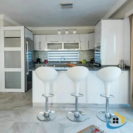 Kalkan Charm Halal Kas